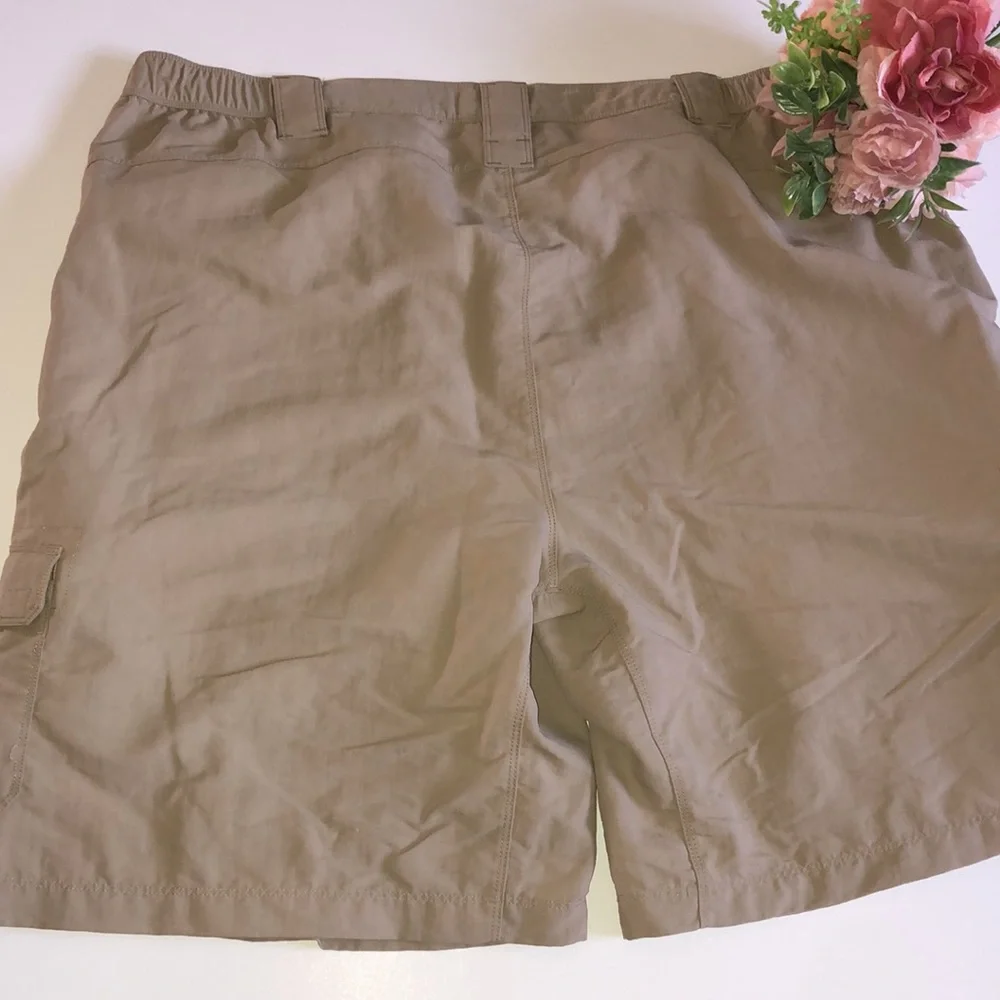 NORTH FACE CARGO SHORTS XXL NYLON NORTH FACE XXL TAN CARGO SHORtS